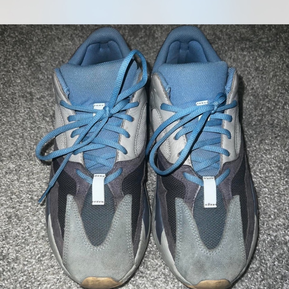 Men's Yeezy Blue and Gray Athletic Shoes